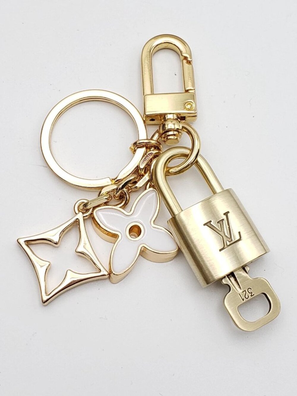 LV Gold Padlock 🔑 Authentic Louis Vuitton Charm + Keychain - Picture 11 of 14
